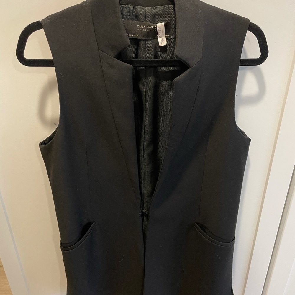 Zara black sleeveless blazer